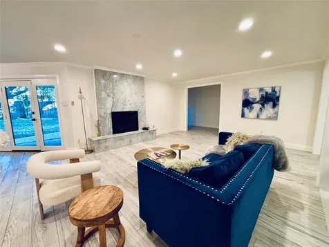 5226 Loch Lomond Drive Houston TX 77096