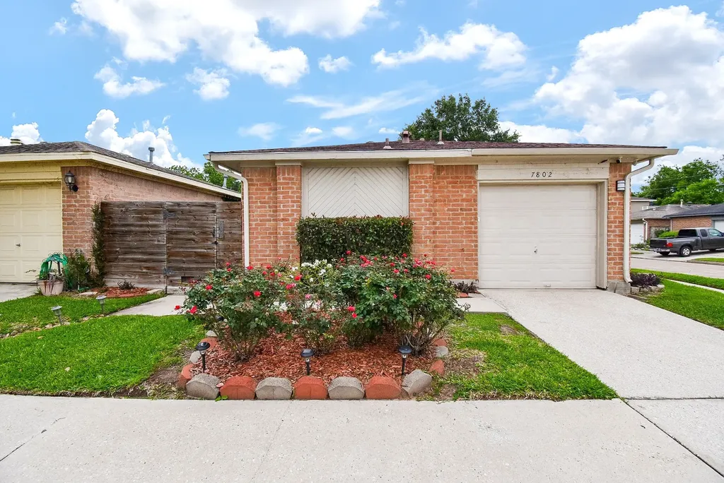 7802 Greenedge Drive Houston TX 77040