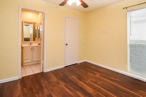 7802 Greenedge Drive Houston TX 77040