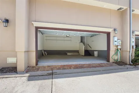 24 Tassia Lane Houston TX 77058