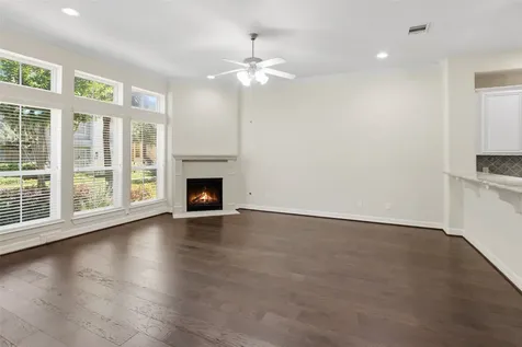 24 Tassia Lane Houston TX 77058