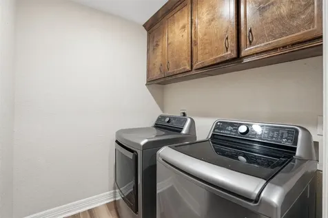 8131 Warren Road Houston TX 77040