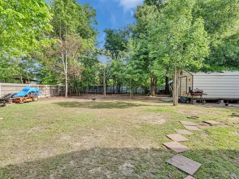 275 County Road 3417 Cleveland TX 77327