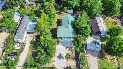 275 County Road 3417 Cleveland TX 77327