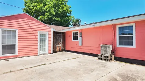 1221 Bayou Shore Drive Galveston TX 77551