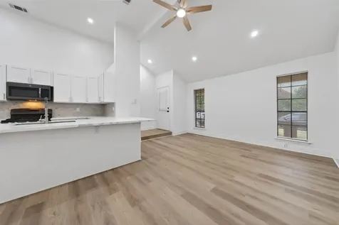 4735 Woodford Street Baytown TX 77521
