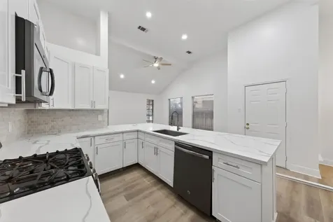 4735 Woodford Street Baytown TX 77521
