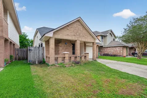 4735 Woodford Street Baytown TX 77521