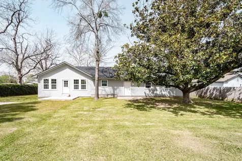204 Dyer Avenue Baytown TX 77520