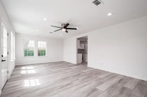 204 Dyer Avenue Baytown TX 77520