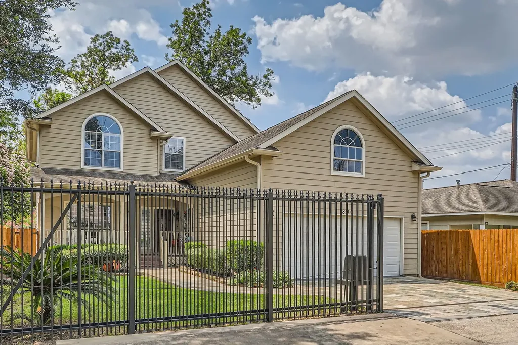806 E 29th Street Houston TX 77009