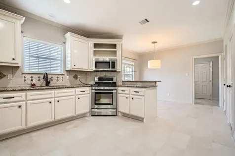 806 E 29th Street Houston TX 77009