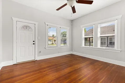 707 Tabor Street Houston TX 77009