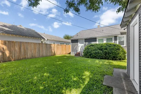 707 Tabor Street Houston TX 77009
