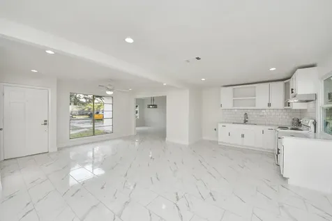 2926 Knotty Oaks Trl Trail Houston TX 77045