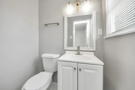 2926 Knotty Oaks Trl Trail Houston TX 77045