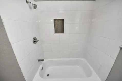 2926 Knotty Oaks Trl Trail Houston TX 77045
