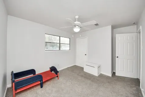 2926 Knotty Oaks Trl Trail Houston TX 77045