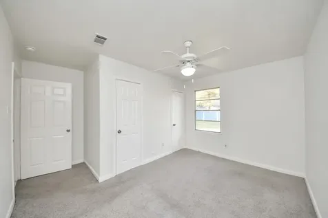 2926 Knotty Oaks Trl Trail Houston TX 77045