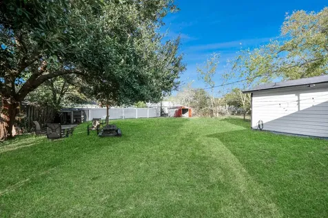 2926 Knotty Oaks Trl Trail Houston TX 77045