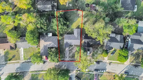 2926 Knotty Oaks Trl Trail Houston TX 77045