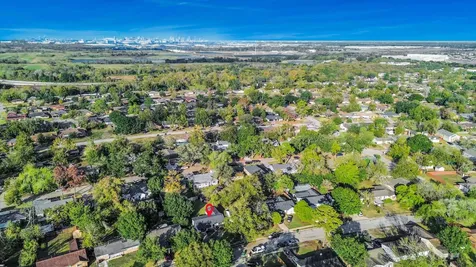 2926 Knotty Oaks Trl Trail Houston TX 77045