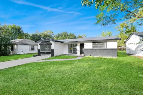 2926 Knotty Oaks Trl Trail Houston TX 77045