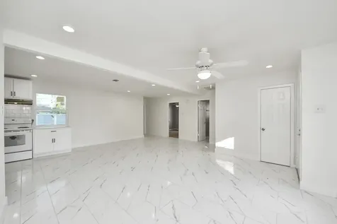 2926 Knotty Oaks Trl Trail Houston TX 77045