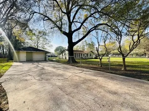 1295 Archie Street Vidor TX 77662