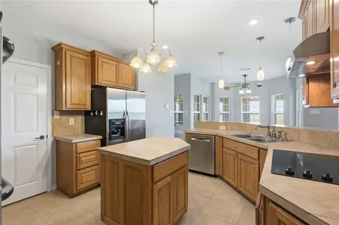 15 Huron Street Victoria TX 77905