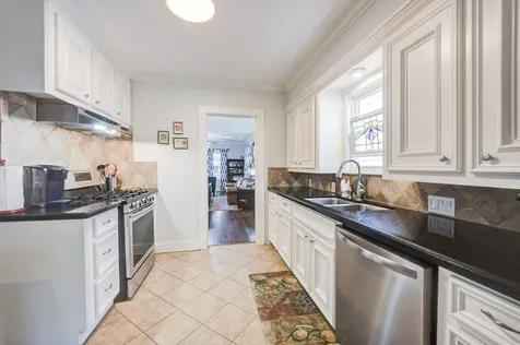 408 Tabor Street Houston TX 77009