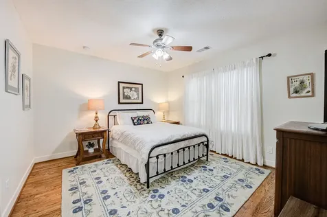 408 Tabor Street Houston TX 77009