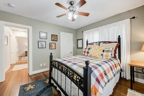 408 Tabor Street Houston TX 77009