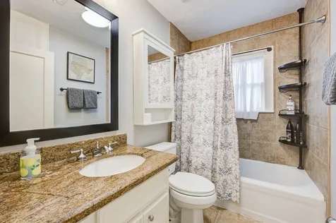 408 Tabor Street Houston TX 77009