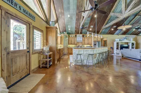 22 Mount Zion Road New Waverly TX 77358