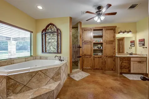 22 Mount Zion Road New Waverly TX 77358