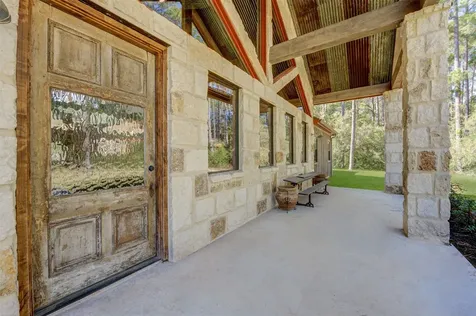 22 Mount Zion Road New Waverly TX 77358