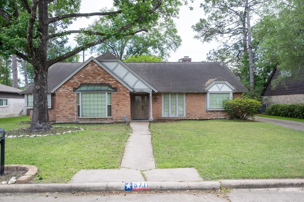 5711 Olympia Fields Lane Houston TX 77069