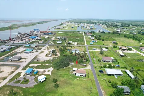 1321 Pickney Avenue Port Bolivar TX 77650