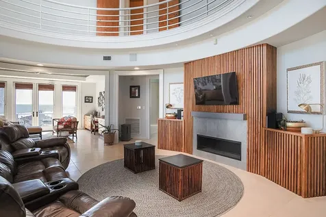 4214 Turks Point Galveston TX 77554