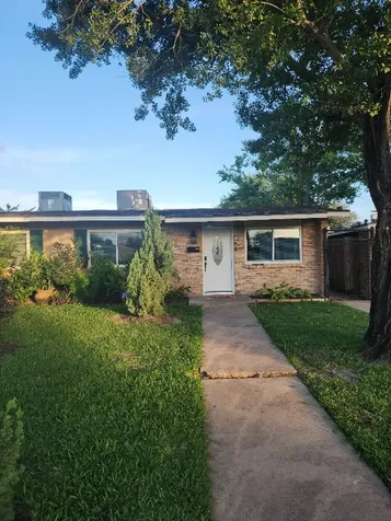 1106 Seafoam Road Houston TX 77062