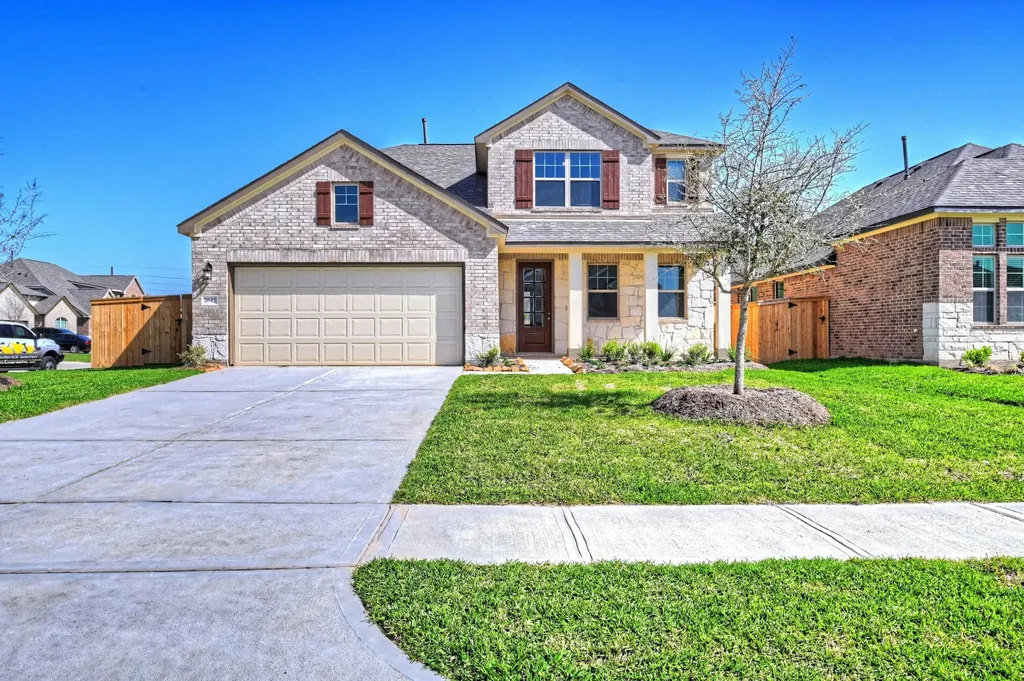 2642 Blue Abbot Drive Fresno TX 77545