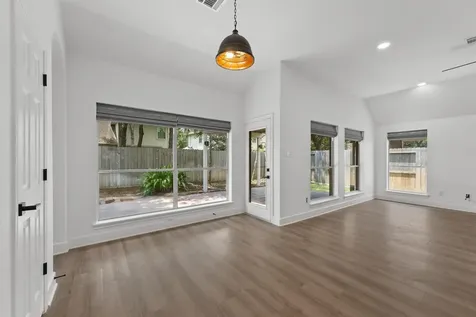 11 Davis Cottage Court The Woodlands TX 77385