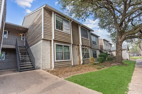 4444 Victory Drive Drive 1108 Houston TX 77088