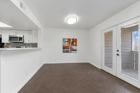 4444 Victory Drive Drive 1108 Houston TX 77088