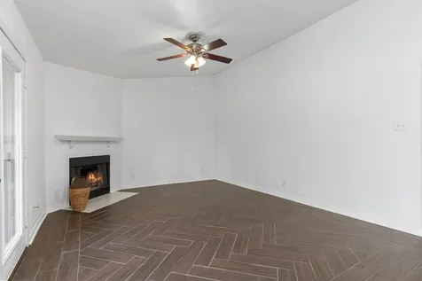 4444 Victory Drive Drive 1108 Houston TX 77088