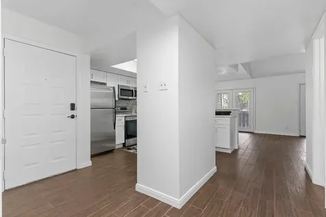 4444 Victory Drive Drive 1108 Houston TX 77088