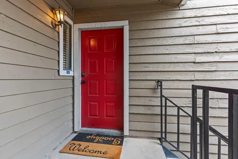 4444 Victory Drive Drive 1108 Houston TX 77088