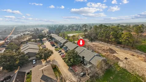 4444 Victory Drive Drive 1108 Houston TX 77088