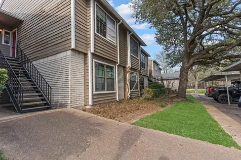 4444 Victory Drive Drive 1108 Houston TX 77088